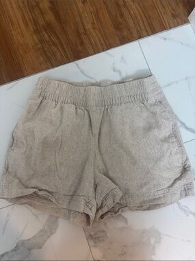 Old Navy High-Waist Linen-Blend Shorts — Light Beige